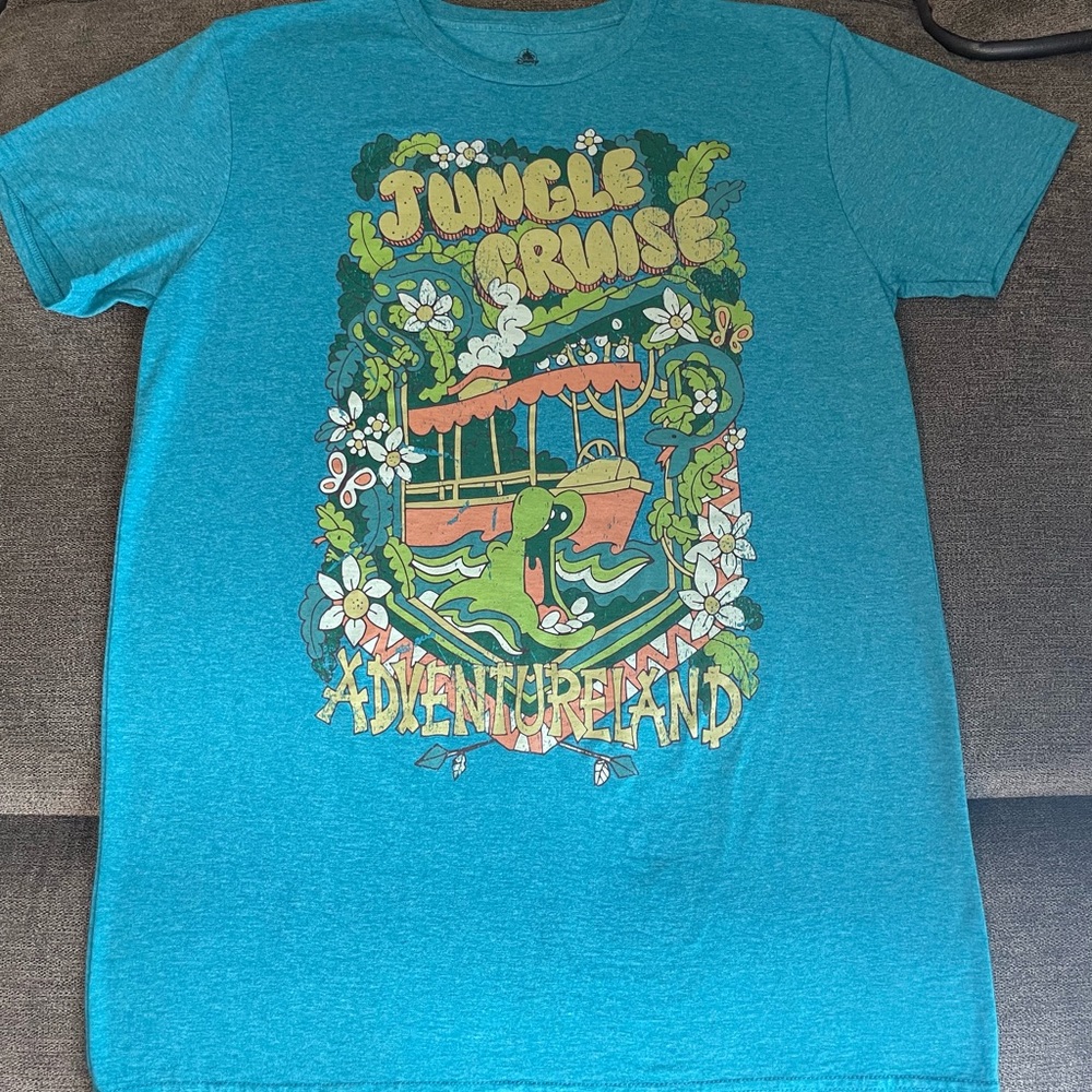 Disney Jungle Cruise Adventureland T-shirt. Size Large.